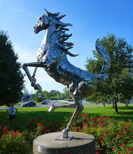 Monumento al Cavallino Rampante